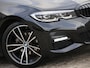 BMW 3-Serie 318i M-SPORT/ SCHUIFDAK/ PARKING PACK/ SHADOW LINE