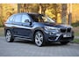 BMW X1 sDrive18i Sportline | AUT | Navi | LED | Keyless | Adap Criuise | Afn trekhaak | Stuurwielverwarming | DAB | Sportstoelen | Auto achterklep | etc.