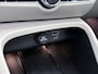 Volvo XC40 T5 180PK Hybride SOH 91% Inscription / Panoramadak / Leder / Trekhaak / airco-ecc./ Stuurverwarming / Navigatie / Apk 10-2026