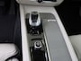 Volvo V60 Cross Country 2.0 B5 AWD Ult. | All-Seasonbanden | Massagefunctie | 360 camera
