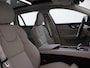 Volvo V60 Cross Country 2.0 B5 AWD Ult. | All-Seasonbanden | Massagefunctie | 360 camera