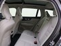 Volvo V60 Cross Country 2.0 B5 AWD Ult. | All-Seasonbanden | Massagefunctie | 360 camera