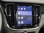 Volvo V60 Cross Country 2.0 B5 AWD Ult. | All-Seasonbanden | Massagefunctie | 360 camera