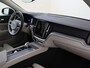 Volvo V60 Cross Country 2.0 B5 AWD Ult. | All-Seasonbanden | Massagefunctie | 360 camera