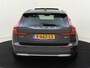 Volvo V60 Cross Country 2.0 B5 AWD Ult. | All-Seasonbanden | Massagefunctie | 360 camera