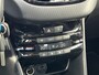 Peugeot 2008 1.2 PureTech Féline Incl: FullMap navigatie, Climate control, Trekhaak, BlueTooth, Stoelverwarming