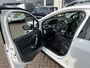 Peugeot 2008 1.2 PureTech Féline Incl: FullMap navigatie, Climate control, Trekhaak, BlueTooth, Stoelverwarming