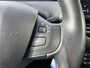 Peugeot 2008 1.2 PureTech Féline Incl: FullMap navigatie, Climate control, Trekhaak, BlueTooth, Stoelverwarming