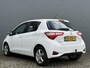 Toyota Yaris 1.5 VVT-i 111pk Active | Trekhaak | Navigatie | Cruise Control | Achteruitrij Camera | 15 Inch Lichtmetalen Velgen