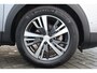 Peugeot 5008 1.2 HYBRID 136PK ALLURE PACK AUTOMAAT / NAVI / CLIMA / PDC / 18" LMV / CAMERA / KEYLESS / FULL-LED / CRUISECONTROL / 1E EIGENAAR / NIEUWSTAAT !!!