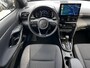 Toyota Yaris Cross 1.5 Hybrid 115 Dynamic / tot 10 jaar garantie / Camera / Voorruit-, stuurwiel- en stoelverwarming / Navigatie via Android Auto Apple Carplay / 17"LM wielen /