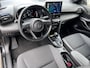 Toyota Yaris Cross 1.5 Hybrid 115 Dynamic / tot 10 jaar garantie / Camera / Voorruit-, stuurwiel- en stoelverwarming / Navigatie via Android Auto Apple Carplay / 17"LM wielen /
