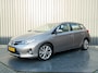 Toyota Auris 1.8 Hybrid Dynamic | 17'' | Keyless | Camera | Trekhaak | Navi | Prijs Rijklaar!!