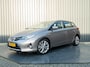 Toyota Auris 1.8 Hybrid Dynamic | 17'' | Keyless | Camera | Trekhaak | Navi | Prijs Rijklaar!!