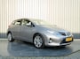 Toyota Auris 1.8 Hybrid Dynamic | 17'' | Keyless | Camera | Trekhaak | Navi | Prijs Rijklaar!!