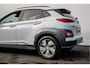 Hyundai Kona Electric EV Premium 64 kWh Schuifdak/ Stoel-stuurverwarming/ Krell audio/ Camera/ Head up/ Blindspot/ Carplay