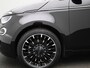 Fiat 500 La Prima 42 kWh | Stoelverwarming | Camera | Leder | 17" Lichtmetalen velgen