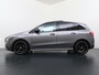 Mercedes-Benz B-klasse 250 e AMG Line | Trekhaak Wegklapbaar | Panorama - Schuifdak | 19" Multispaaks AMG Velgen | Achteruitrij Camera | Apple Carplay | DAB+ Radio