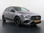 Mercedes-Benz B-klasse 250 e AMG Line | Trekhaak Wegklapbaar | Panorama - Schuifdak | 19" Multispaaks AMG Velgen | Achteruitrij Camera | Apple Carplay | DAB+ Radio