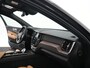 Volvo XC60 T6 Plus Dark | Luchtvering | Stoelventilatie | 360° Camera | Panoramadak | Trekhaak