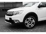 Dacia Sandero Stepway 1.0 TCe Bi-Fuel Stepway Serie Limitee 15th Anniv. | ECC | Camera achteruit | NAVI | | incl. Bovag rijklaarpakket met 12 maanden garantie | Apple car play |
