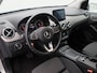 Mercedes-Benz B-klasse 250 Ambition Automaat 211 Pk | Camera | Keyless | LED | Navigatiesysteem | Parkeersensoren | 18 Inch | 81.928 Km