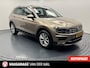 Volkswagen Tiguan 1.4 TSI DSG ACT Highline Navigatie-Adapt.Cr.contr-Clima-Carplay-360Camera-Panoramadak-Stoelverwarming-Leder-Lm18''velgen-Parkeersensoren