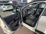 Renault Captur 0.9 TCe Dynamique Navigatie, LM velgen, Cruise Control, Climate Control, Parkeerhulpcamera met seensoren achter.