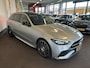 Mercedes-Benz C-klasse Estate 180 AMG Line | Panoramadak | Sfeerverlichting | Achteruitrijcamera | Cruise control | Adaptief onderstel | Lane assist | Dodehoeksdetectie | Stoelverwarming | Apple carplay