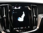 Volvo V60 2.0 B4 Plus Dark | Camera | Trekhaak | Adaptive Cruise | Stoelverwarming V+A | Stuurwiel verwarmd | Full LED