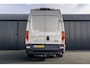 IVECO Daily 35S16V L2H2 | Automaat | Air-Pro Editie | Luchtvering | LED | Camera | Navi | PDC | 3.5T Trekgewicht | Oprijplaat | Cruise | Euro 6