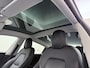 Tesla Model 3 RWD Plus 325PK S.O.H. 92% AutoPilot Leder Panoramadak Adaptive-Cruise Lmv Camera's Elektr.Stuur+Stoelen+Geheugen EasyEntry Verwarmde stoelen Park assistent PDC WIFI Lane-Assist Speed-Assist Navi LED Comfortstoelen ACC DAB Keyless en Voorverwarmen interieur via App One-Pedal-Drive 1e Eigenaar Origineel Nederlandse auto Garantie Accu tot 30-6-2028 max 160.000km