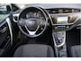 Toyota Auris 1.8 Hybrid Lease Automaat + Airco/ Pano-dak/ 17inch/ Cruise/ Camera/ Navi Nieuwe APK