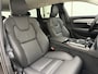 Volvo V90 T6 350pk AWD Plus Dark / 360 Camera / Full-LED / El. Trekhaak / Getint glas / El. Stoelen / Harman&Kardon Audio / 19'' / ACC / BLIS / Stoel + Stuurw. Verwarming /