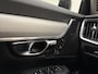 Volvo V90 T6 350pk AWD Plus Dark / 360 Camera / Full-LED / El. Trekhaak / Getint glas / El. Stoelen / Harman&Kardon Audio / 19'' / ACC / BLIS / Stoel + Stuurw. Verwarming /