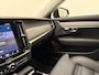 Volvo V90 T6 350pk AWD Plus Dark / 360 Camera / Full-LED / El. Trekhaak / Getint glas / El. Stoelen / Harman&Kardon Audio / 19'' / ACC / BLIS / Stoel + Stuurw. Verwarming /