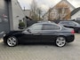 BMW 3-Serie 320i Corporate Lease High Executive | Navigatie | Privacy Glass | Lichtmetalen Velgen | Climate Control | Xenon |