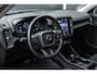Volvo XC40 B3 Automaat Essential | Elektrische Trekhaak | Parkeersensoren V & A | Parkeercamera | All-season Banden | 18'' Lichtmetalen velgen | Google infotainment | Applecarplay/Android auto | Dealeronderhouden