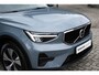 Volvo XC40 B3 Automaat Essential | Elektrische Trekhaak | Parkeersensoren V & A | Parkeercamera | All-season Banden | 18'' Lichtmetalen velgen | Google infotainment | Applecarplay/Android auto | Dealeronderhouden