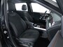 Mercedes-Benz B-klasse AMG-Line 180 136pk | Panorama-dak | Adaptieve Cruise | Wegklapbare trekhaak | Head-up display | 360 graden camera |