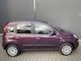 Fiat Panda 0.9 TwinAir Lounge Airco - Dakrails - centrale vergrendeling - lederen versnellingspook - Radio/Cd - Start/stop systeem - stuur leder - stuur multifunctioneel weinig km