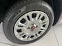 Fiat Panda 0.9 TwinAir Lounge Airco - Dakrails - centrale vergrendeling - lederen versnellingspook - Radio/Cd - Start/stop systeem - stuur leder - stuur multifunctioneel weinig km