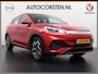 BYD Atto 3 60kWh Design SOH 98% Pano-dak Leer+Elektr.Verst. Warmtepomp Adaptieve Cruise 360°Camera Apple Carplay Android Auto Elektr.Achterklep Design Verkeersbord detectie WiFi DAB Led Rijstrooksensor Keyless Smartphone Entry Fabrieksgarantie tot 12-12-2030/150.000km Garantie. Op de LFP Accu tot 12-12-2030/200.000km €44.000,- Nieuw!