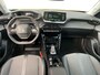 Peugeot 2008 1.2 PureTech Blue Lease Allure Airco | Adaptieve Cruise Control | DAB | LED-verlichting | Navi | PDC Achter | Trekhaak |