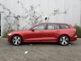 Volvo V60 2.0 B3 Momentum Advantage | Cruise Control | Navigatie | Apple CarPlay & Android Auto | Parkeersensoren achter |