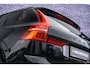Volvo XC60 T8 Plug-in hybrid AWD Plus Black Edition | 360° Camera | Trekhaak | Adaptieve Full LED | Harman Kardon audio | Verwarmbare voorruit
