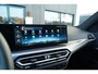 BMW 3-Serie Touring 330e M Sport | M Kuipstoelen | HUD | Stoelverwarming | 19'' lm velgen | Elektrisch verstelbare stoelen incl. geheugen | Panoramisch schuif/kanteldak | Climate Control | Parkeercamera | Apple CarPlay | HiFi | Adaptieve cruise control |