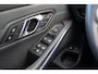 BMW 3-Serie Touring 330e M Sport | M Kuipstoelen | HUD | Stoelverwarming | 19'' lm velgen | Elektrisch verstelbare stoelen incl. geheugen | Panoramisch schuif/kanteldak | Climate Control | Parkeercamera | Apple CarPlay | HiFi | Adaptieve cruise control |