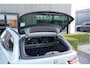 BMW 3-Serie Touring 330e M Sport | M Kuipstoelen | HUD | Stoelverwarming | 19'' lm velgen | Elektrisch verstelbare stoelen incl. geheugen | Panoramisch schuif/kanteldak | Climate Control | Parkeercamera | Apple CarPlay | HiFi | Adaptieve cruise control |