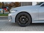 BMW 3-Serie Touring 330e M Sport | M Kuipstoelen | HUD | Stoelverwarming | 19'' lm velgen | Elektrisch verstelbare stoelen incl. geheugen | Panoramisch schuif/kanteldak | Climate Control | Parkeercamera | Apple CarPlay | HiFi | Adaptieve cruise control |